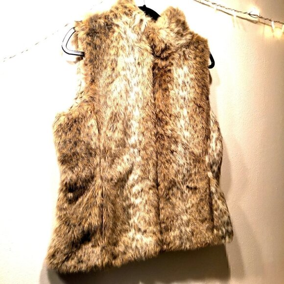 Banana Republic Women's M Fuzzy Furry Brown Vest - Picture 4 of 10